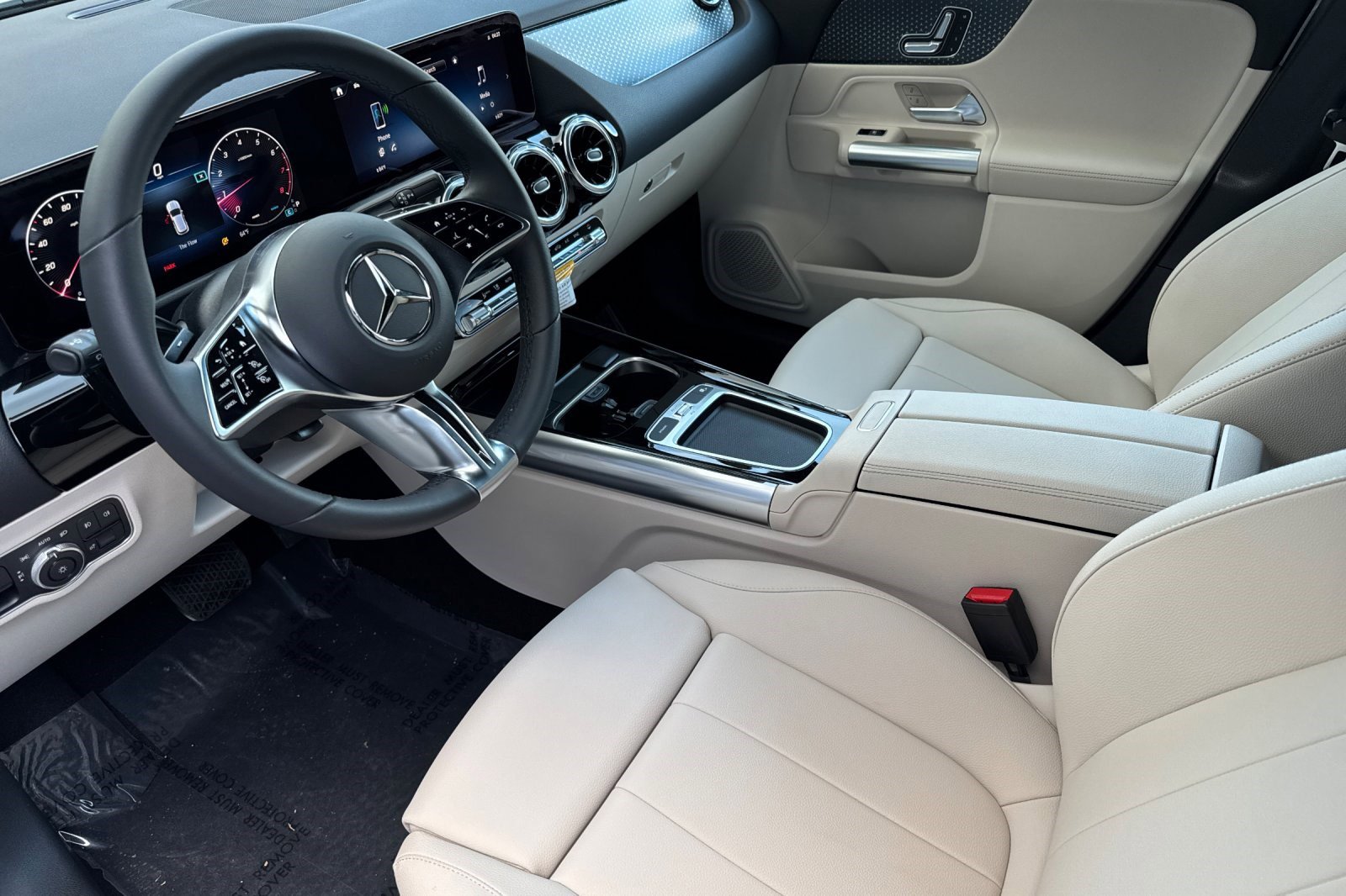 2025 Mercedes Benz GLA 250 4MATIC photo 3