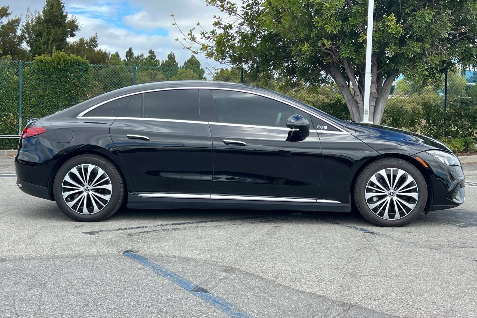 2023 Mercedes-Benz EQE 350 4MATIC Sedan