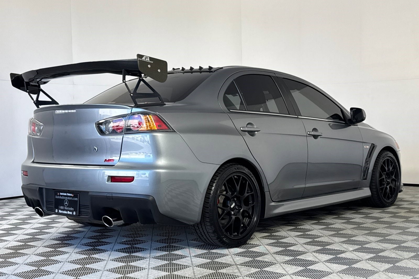 2013 Mitsubishi Lancer Evolution MR photo 3