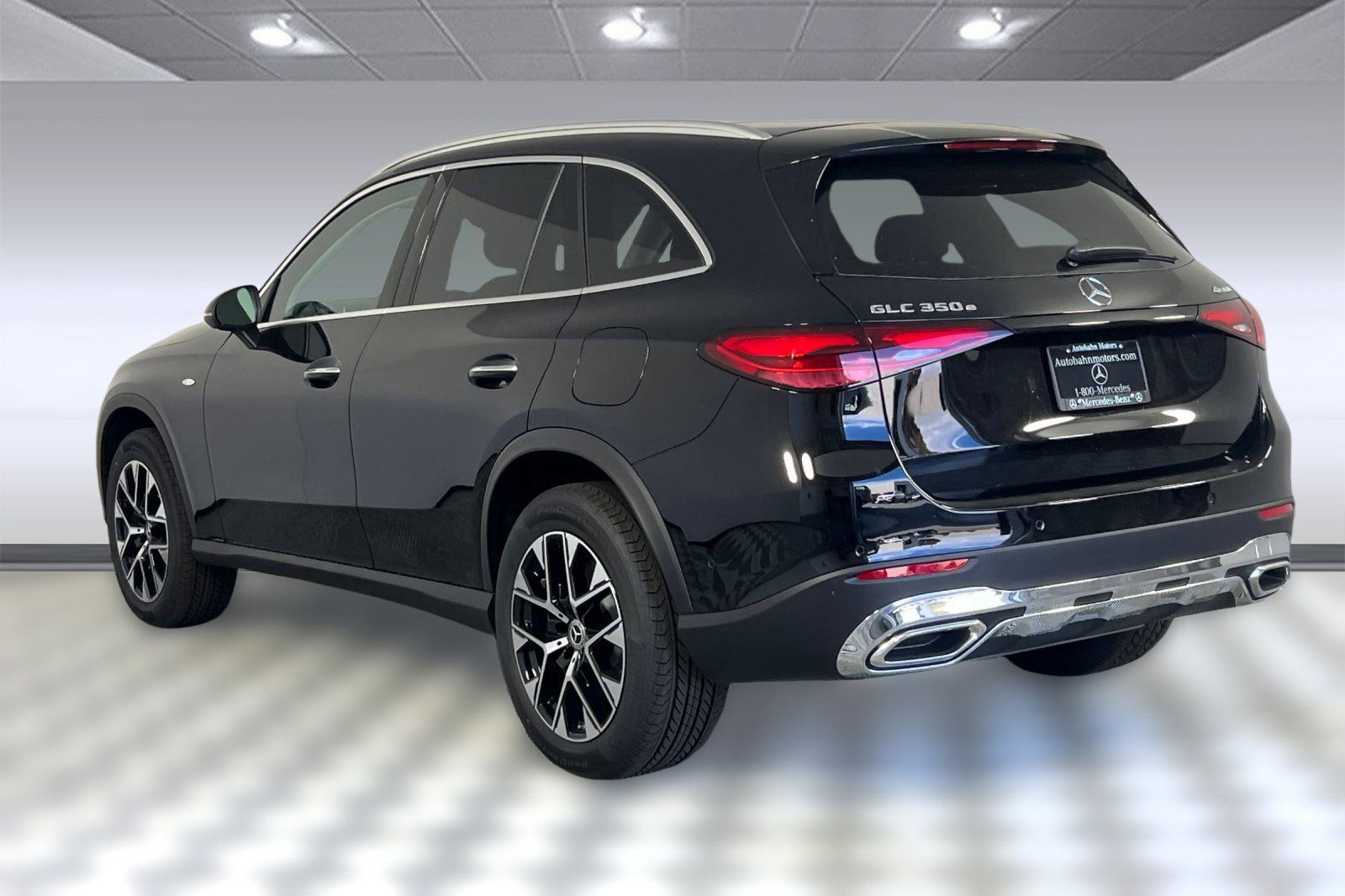 2025 Mercedes Benz GLC 350e 4MATIC photo 3
