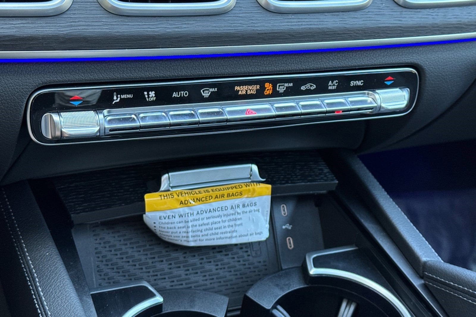 2025 Mercedes-Benz GLE GLE450 - Photo 17