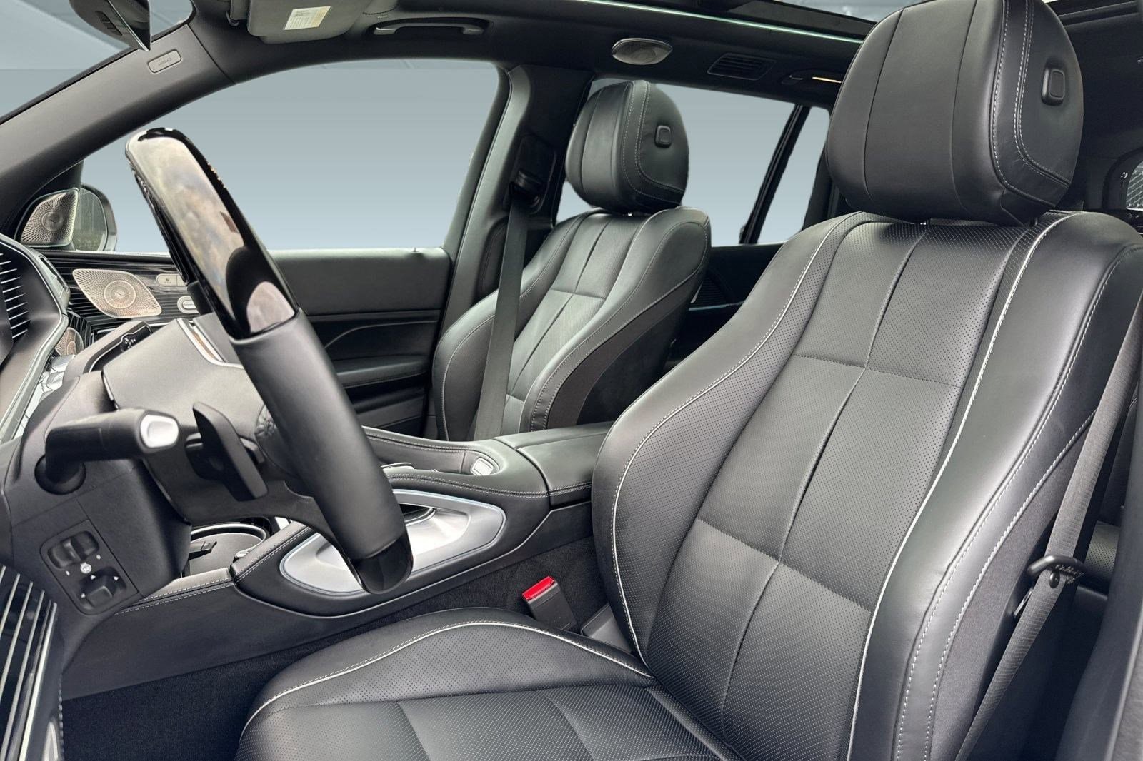 2023 Mercedes-Benz Maybach GLS 600 4MATIC photo 4