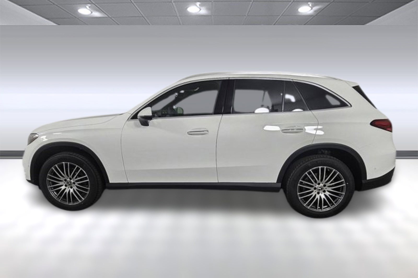 2025 Mercedes Benz GLC 300 photo 2