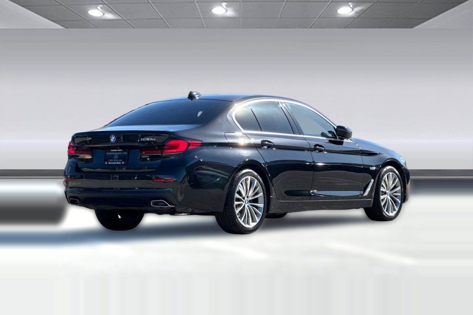 2023 BMW 530e photo 3