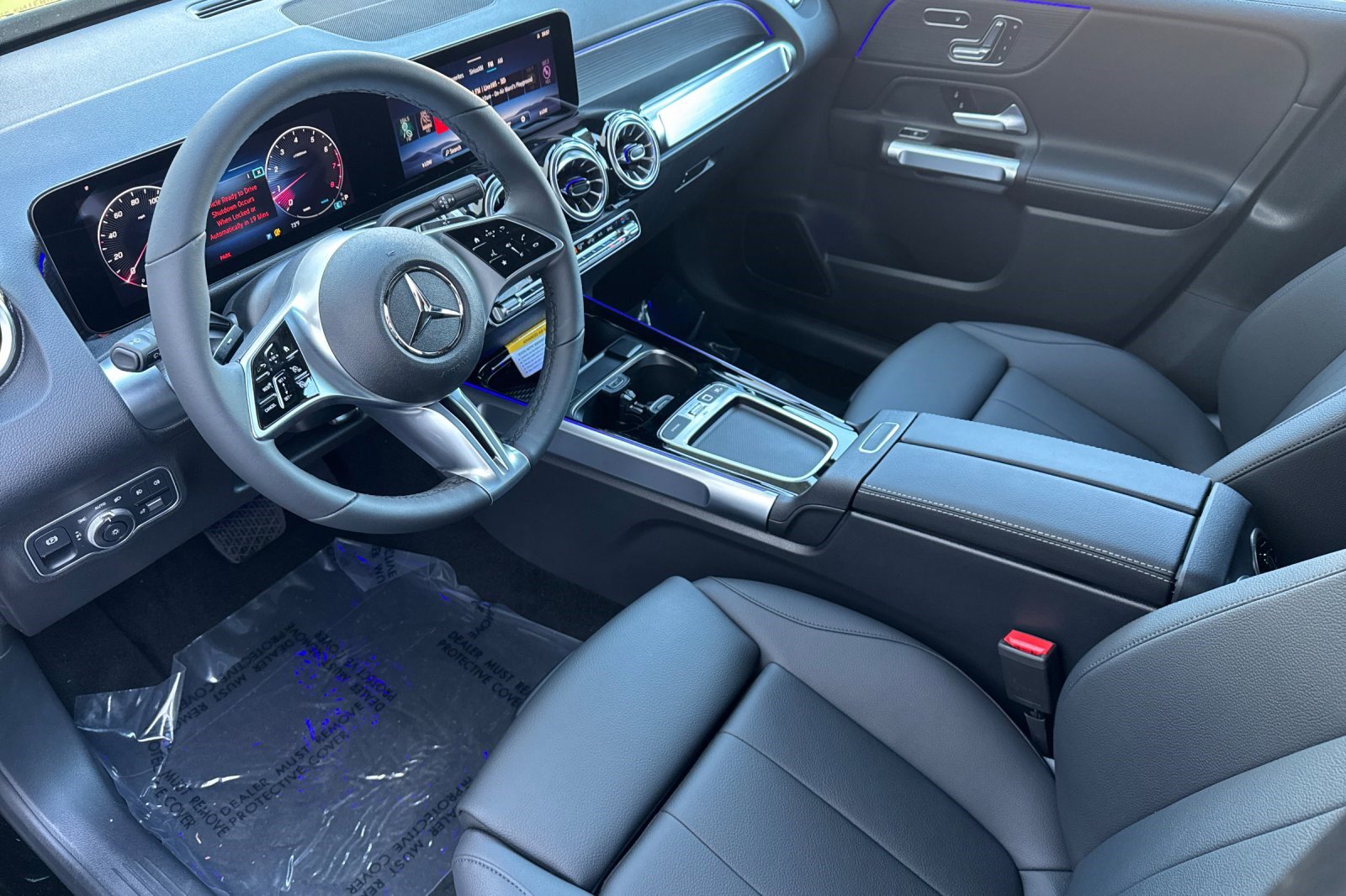 2026 Mercedes Benz GLB 250 photo 4