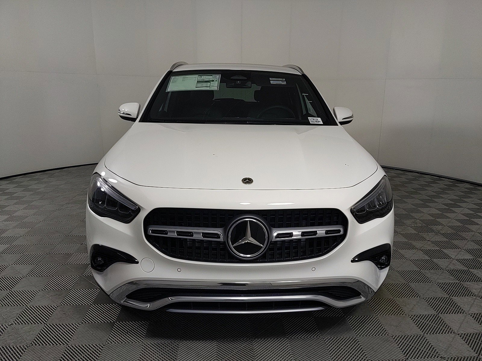 2025 Mercedes Benz GLA 250 photo 2