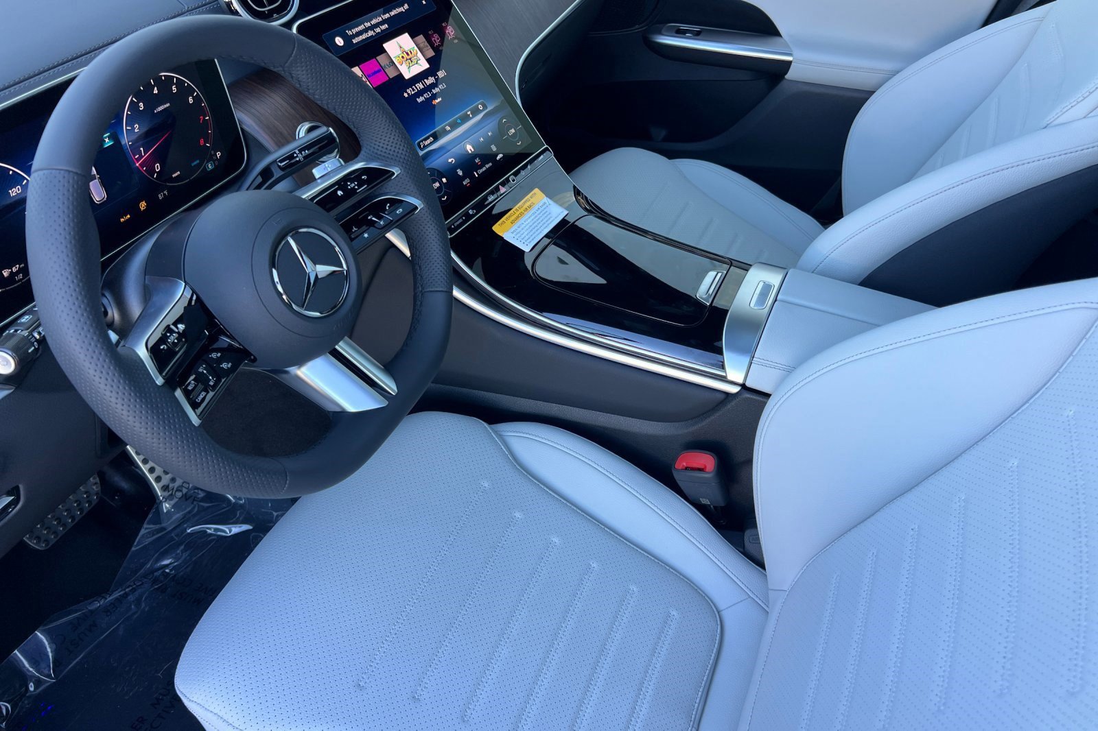 2026 Mercedes Benz GLC 300 4MATIC photo 4