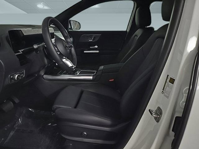 2025 Mercedes Benz GLA 250 photo 4