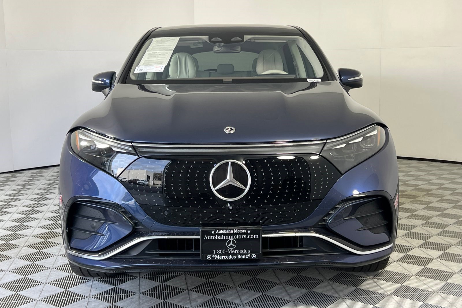 2023 Mercedes Benz EQS SUV 450 4MATIC photo 4