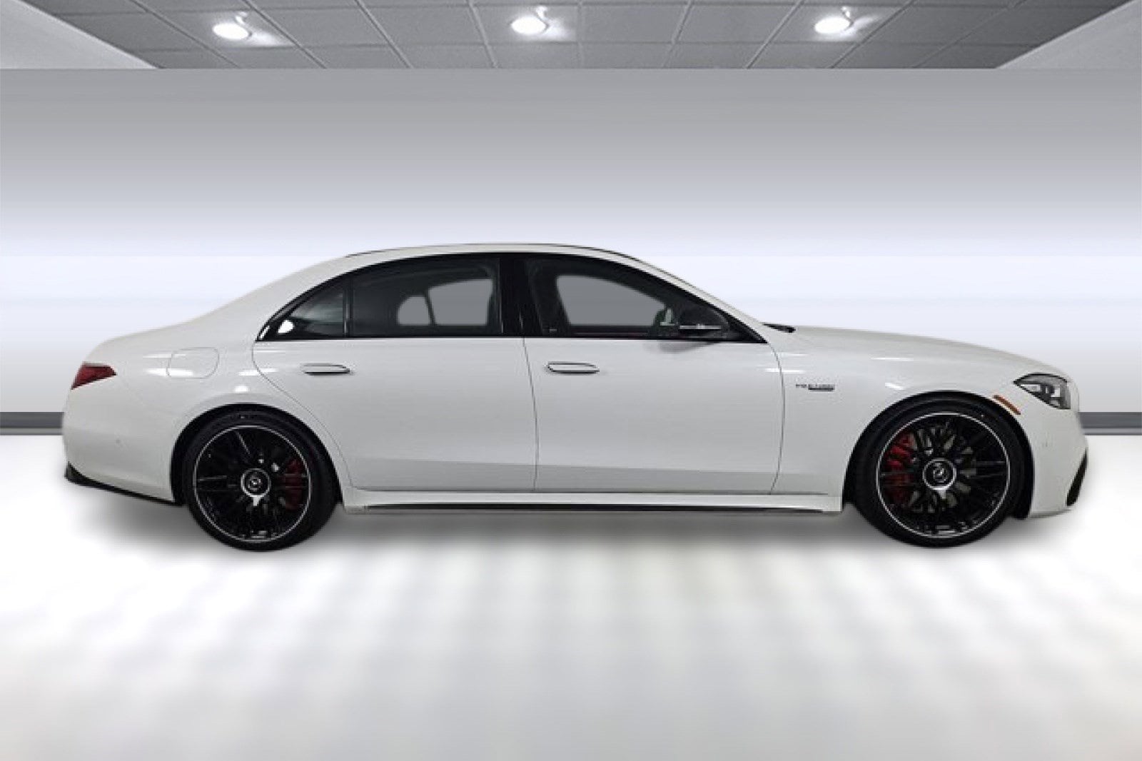 2025 Mercedes-Benz AMG S 63 E Base photo 3