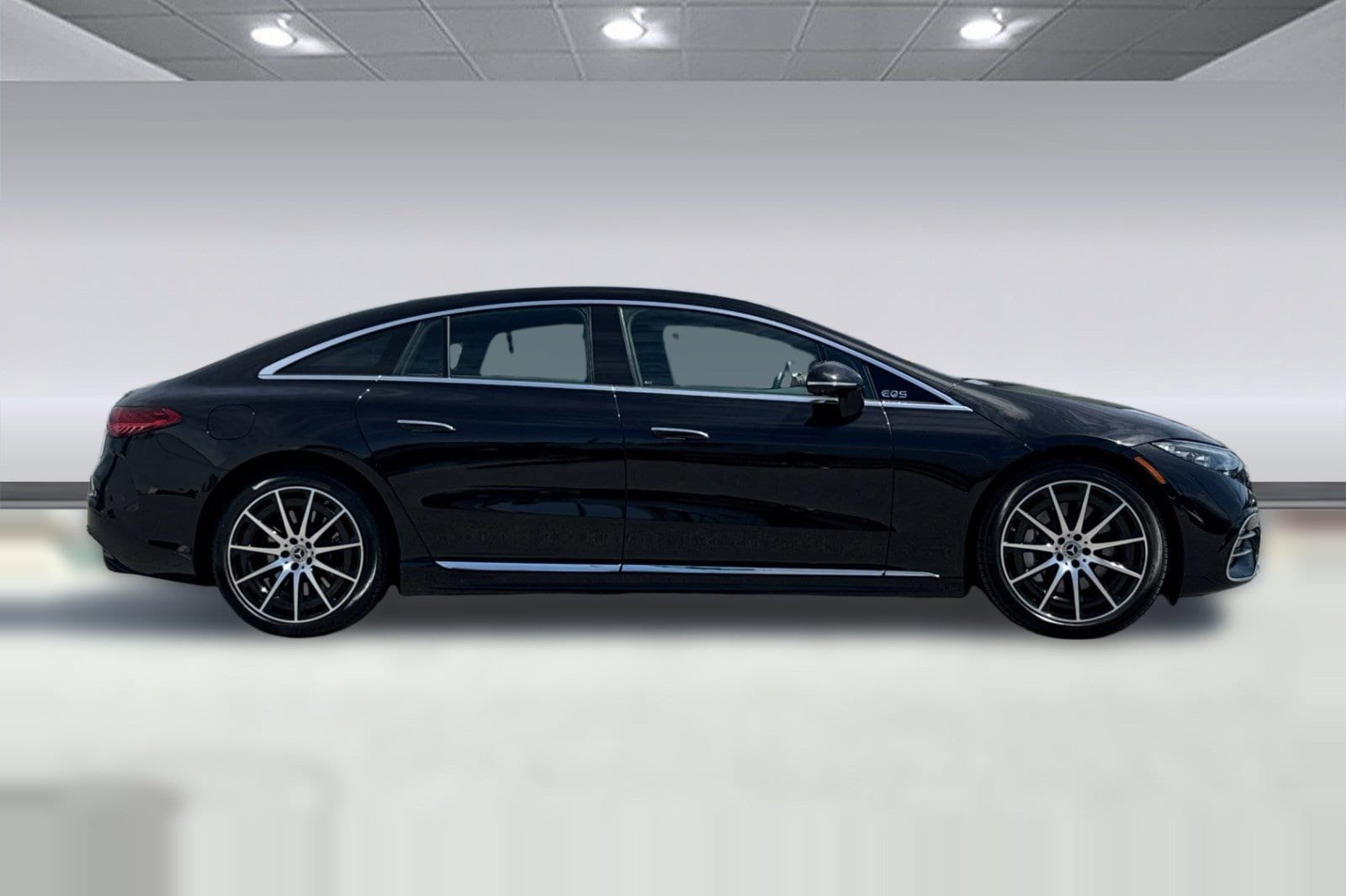 2023 Mercedes-Benz EQS 450 4MATIC photo 3