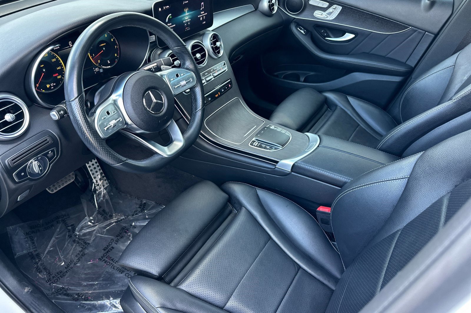 2022 Mercedes Benz GLC 300 4MATIC photo 4