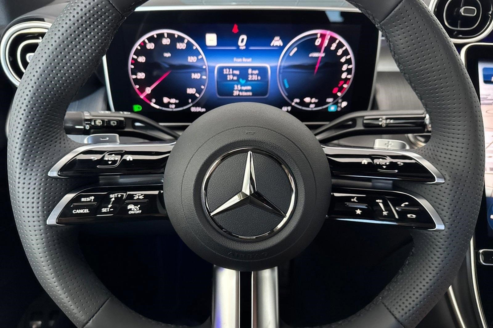 2025 Mercedes-Benz GLC Base - Photo 14