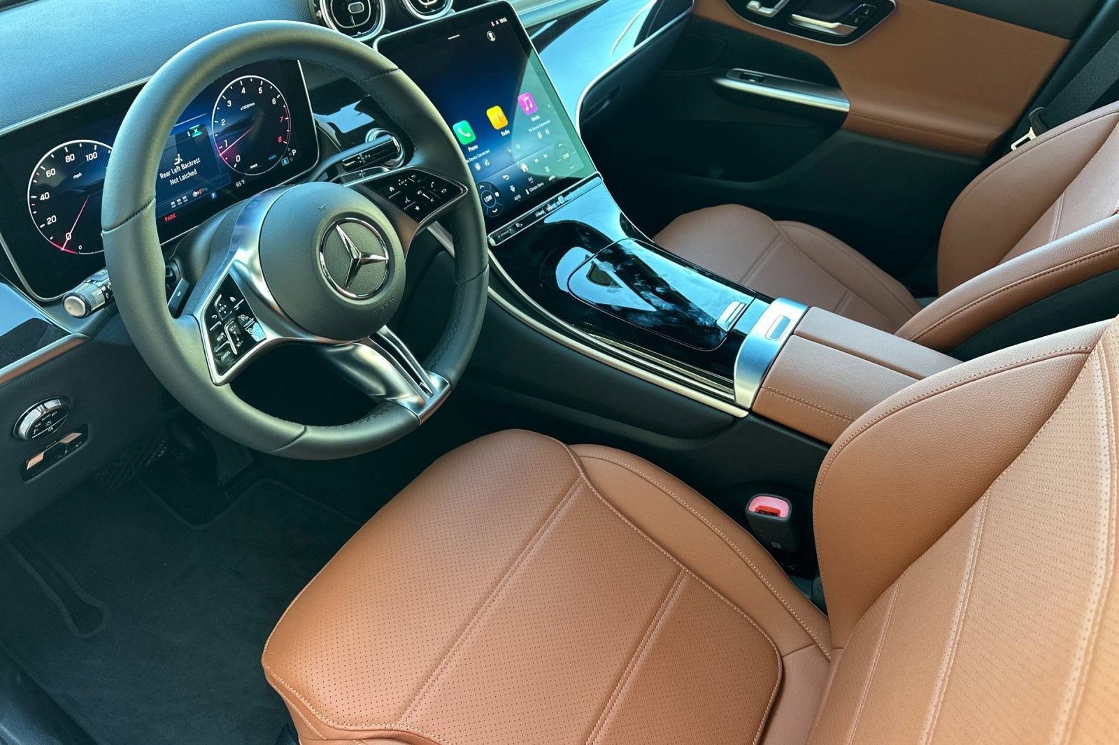 2026 Mercedes Benz GLC 300 photo 4