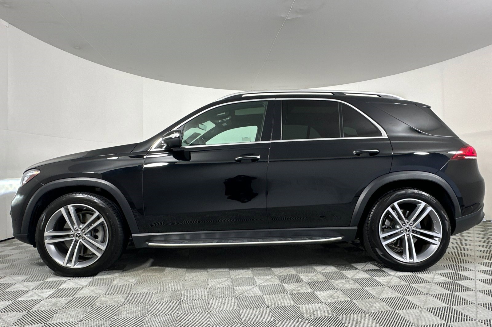2022 Mercedes Benz GLE 450 4MATIC photo 2