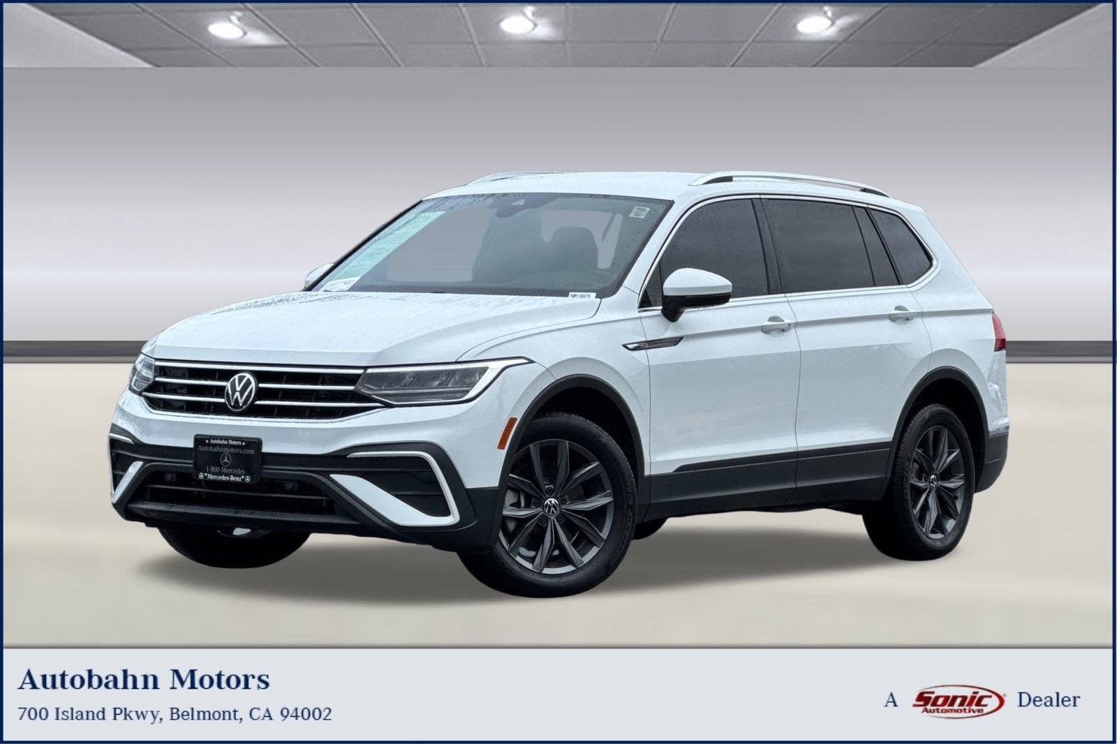 2022 Volkswagen Tiguan SE's photo