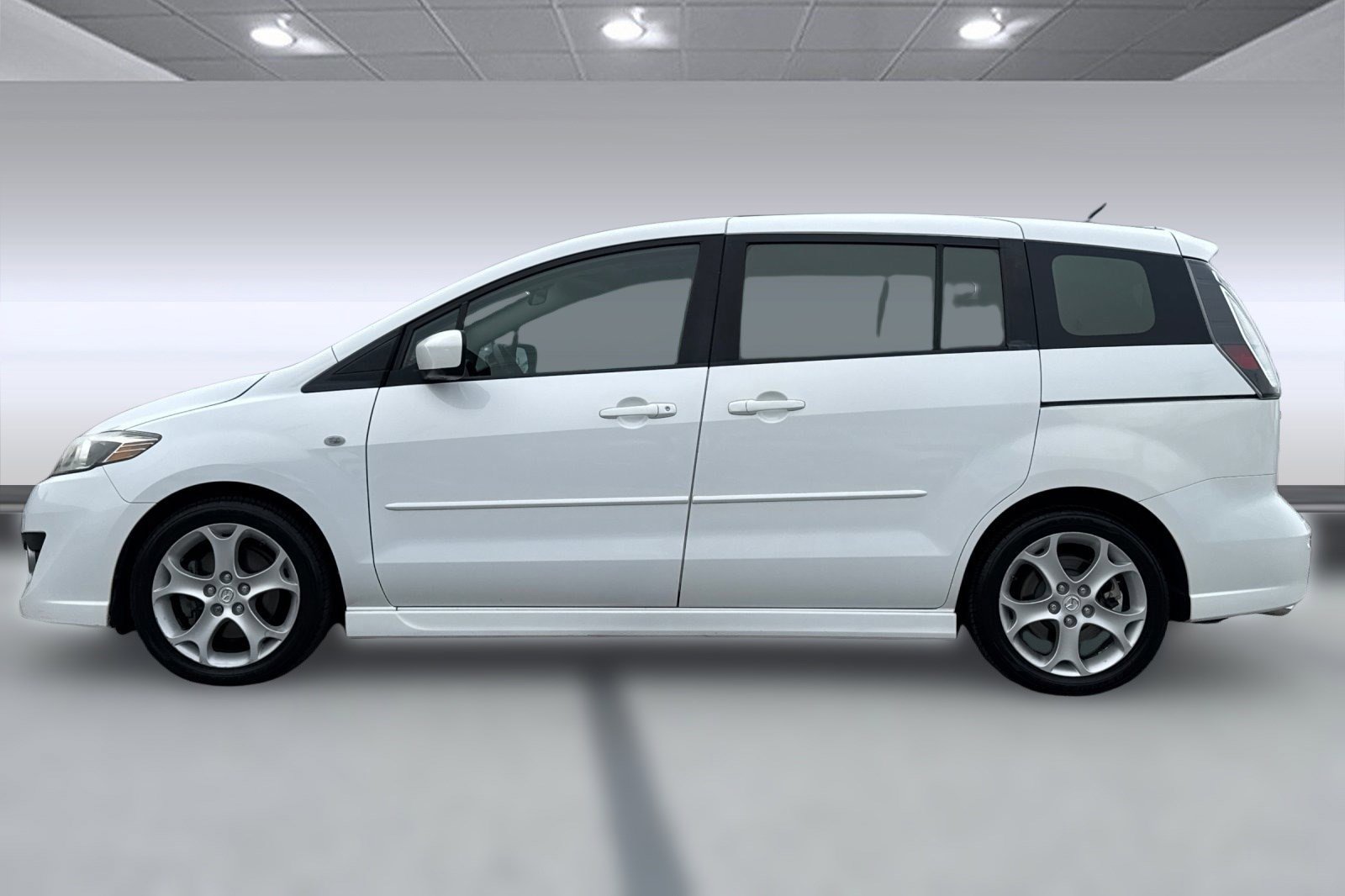 2009 Mazda Mazda5 Grand Touring photo 2