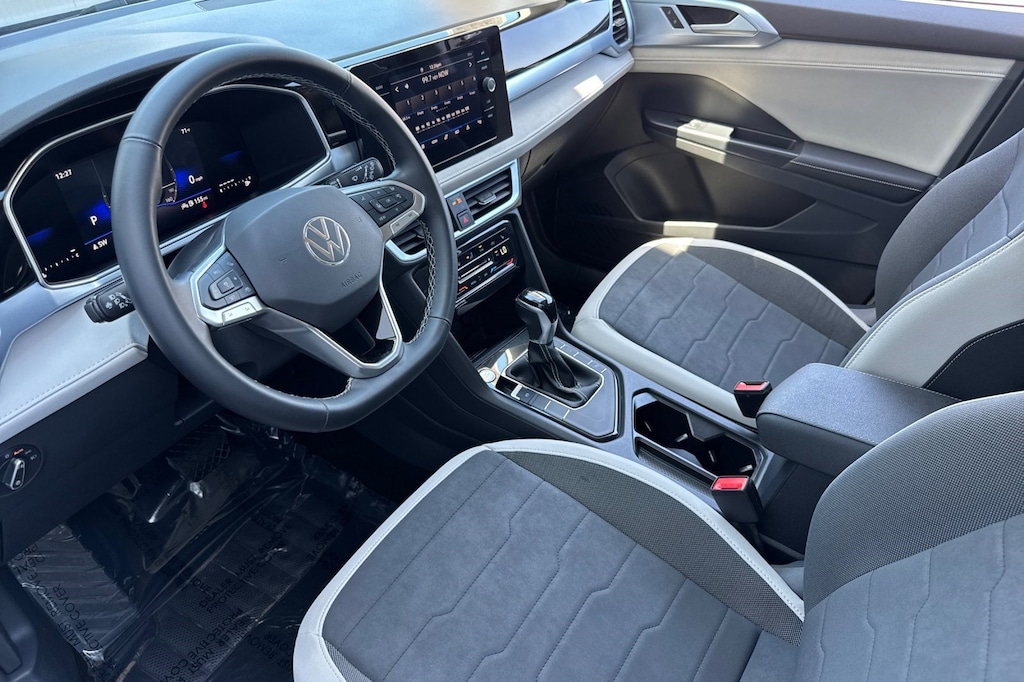 Used 2025 Volkswagen Taos 1.5T SE SUV