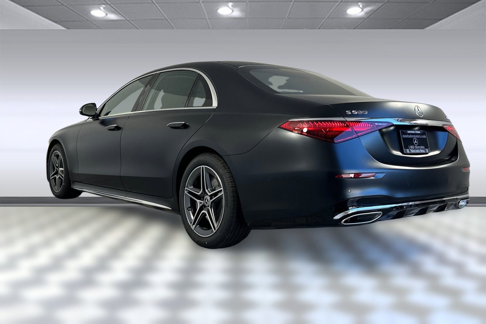 2026 Mercedes Benz S 580 4MATIC photo 3