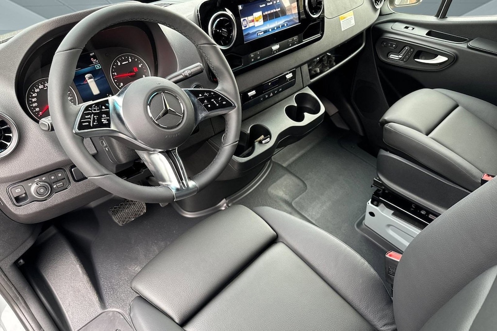 New 2025 Mercedes-Benz Sprinter 2500 Standard Roof 4-Cyl Diesel HO Van Cargo Van