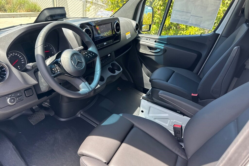 New 2025 Mercedes-Benz Sprinter 2500 Standard Roof 4-Cyl Diesel HO Van Cargo Van
