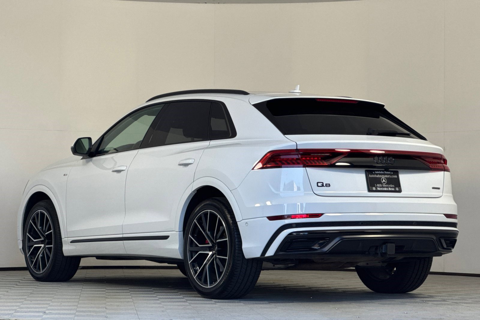 2023 Audi Q8 55 Premium photo 2