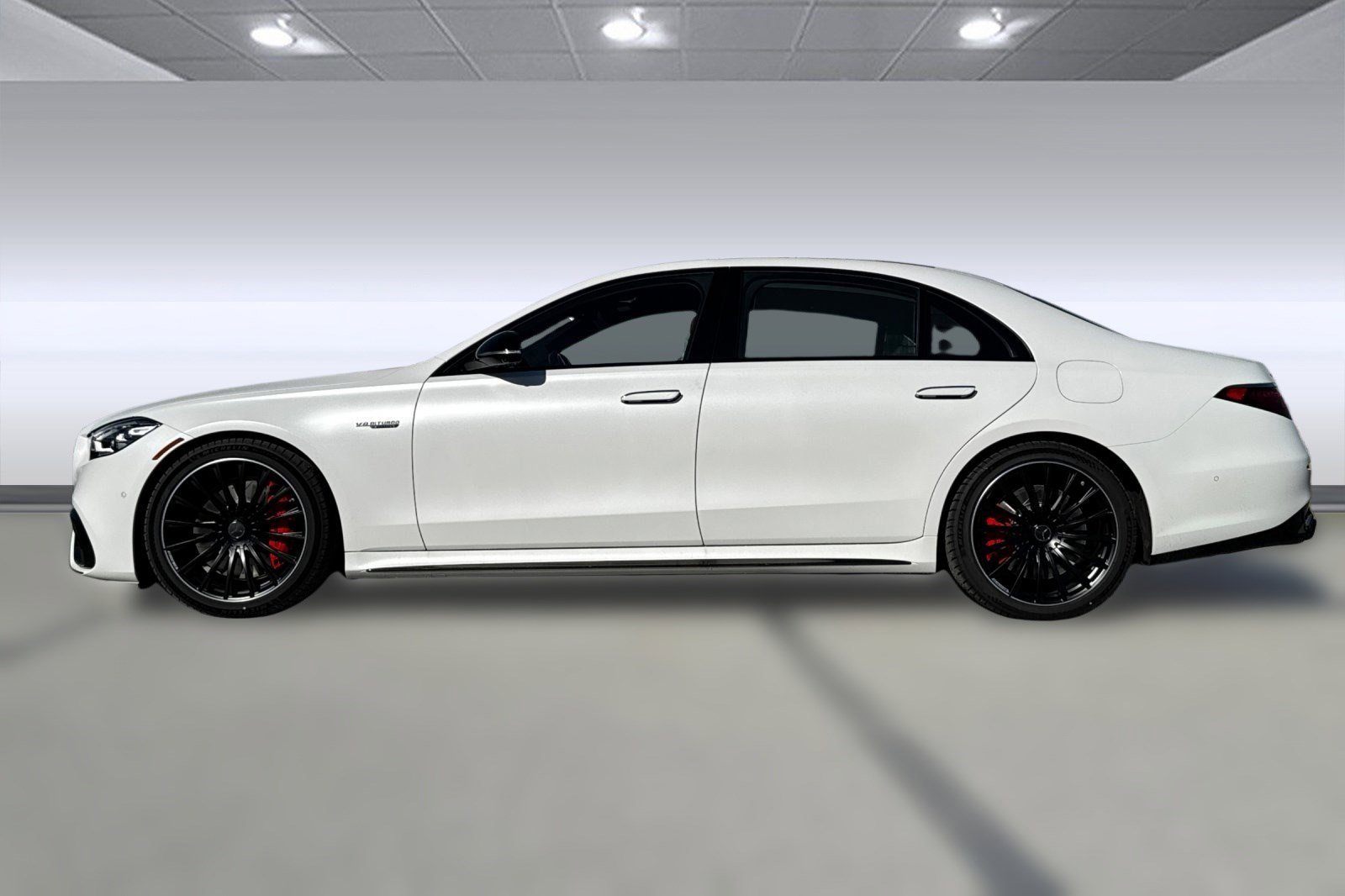 2026 Mercedes Benz S AMG 63 photo 2