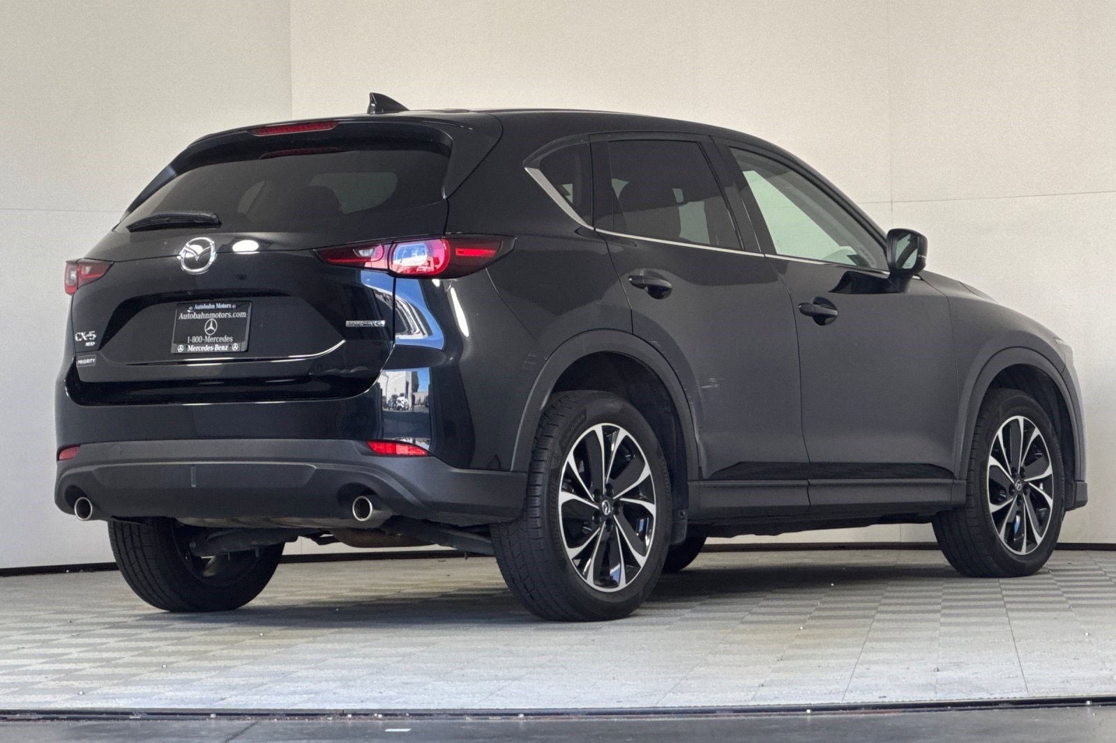 2023 Mazda CX-5 2.5 S Premium Package photo 3