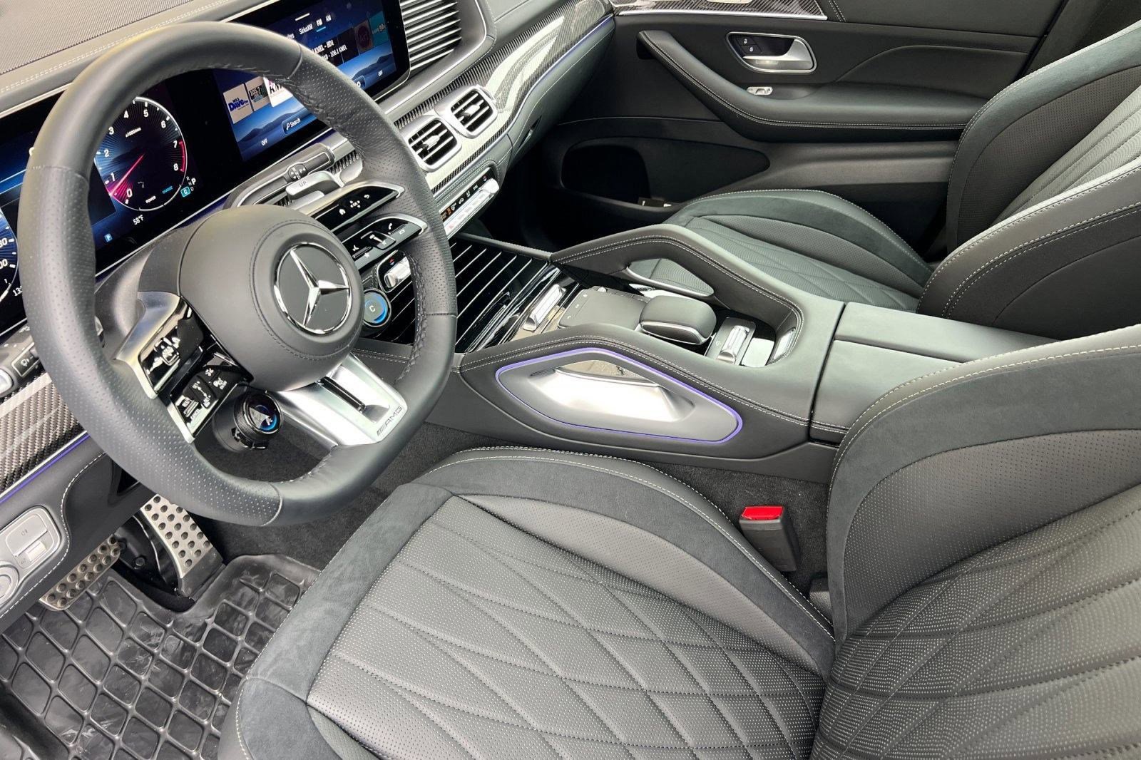 2025 Mercedes Benz GLS AMG 63 4MATIC photo 4