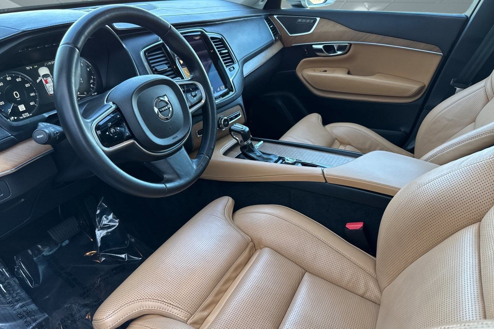 2016 Volvo XC90 Premier Plus Inscription photo 4