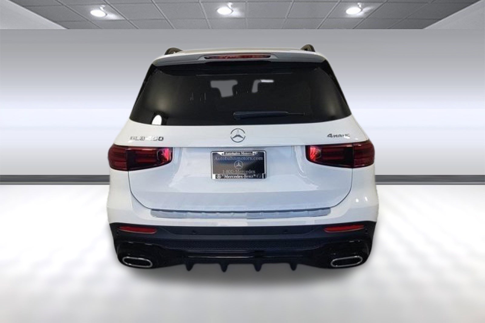 2024 Mercedes Benz GLB 250 4MATIC photo 2