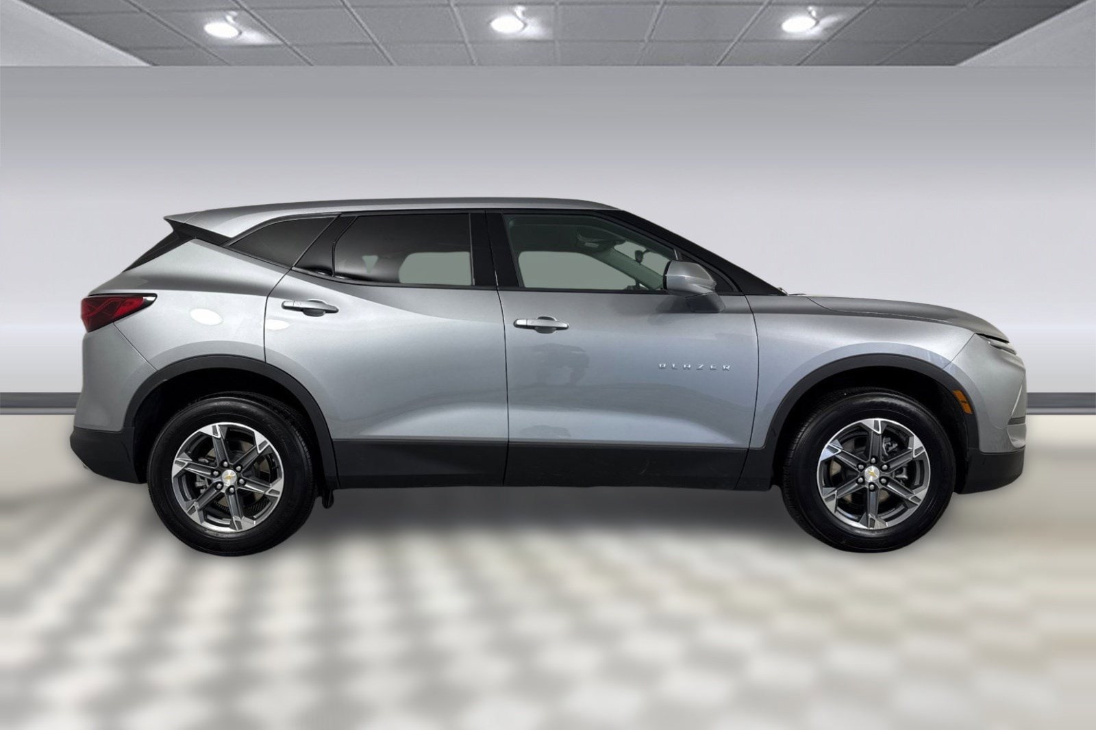 2025 Chevrolet Blazer LT w/2LT photo 3