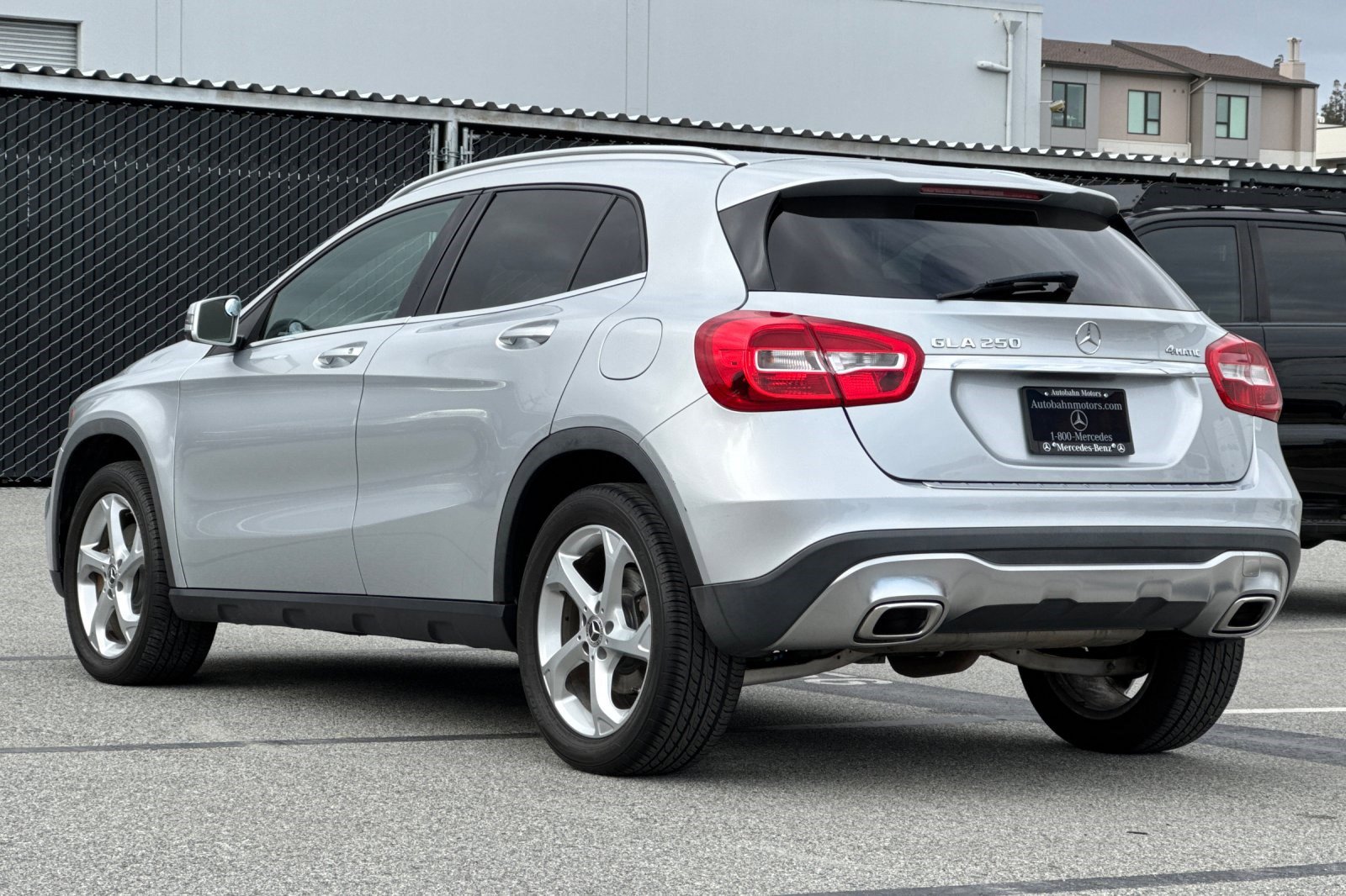 2019 Mercedes Benz GLA 250 4MATIC photo 3