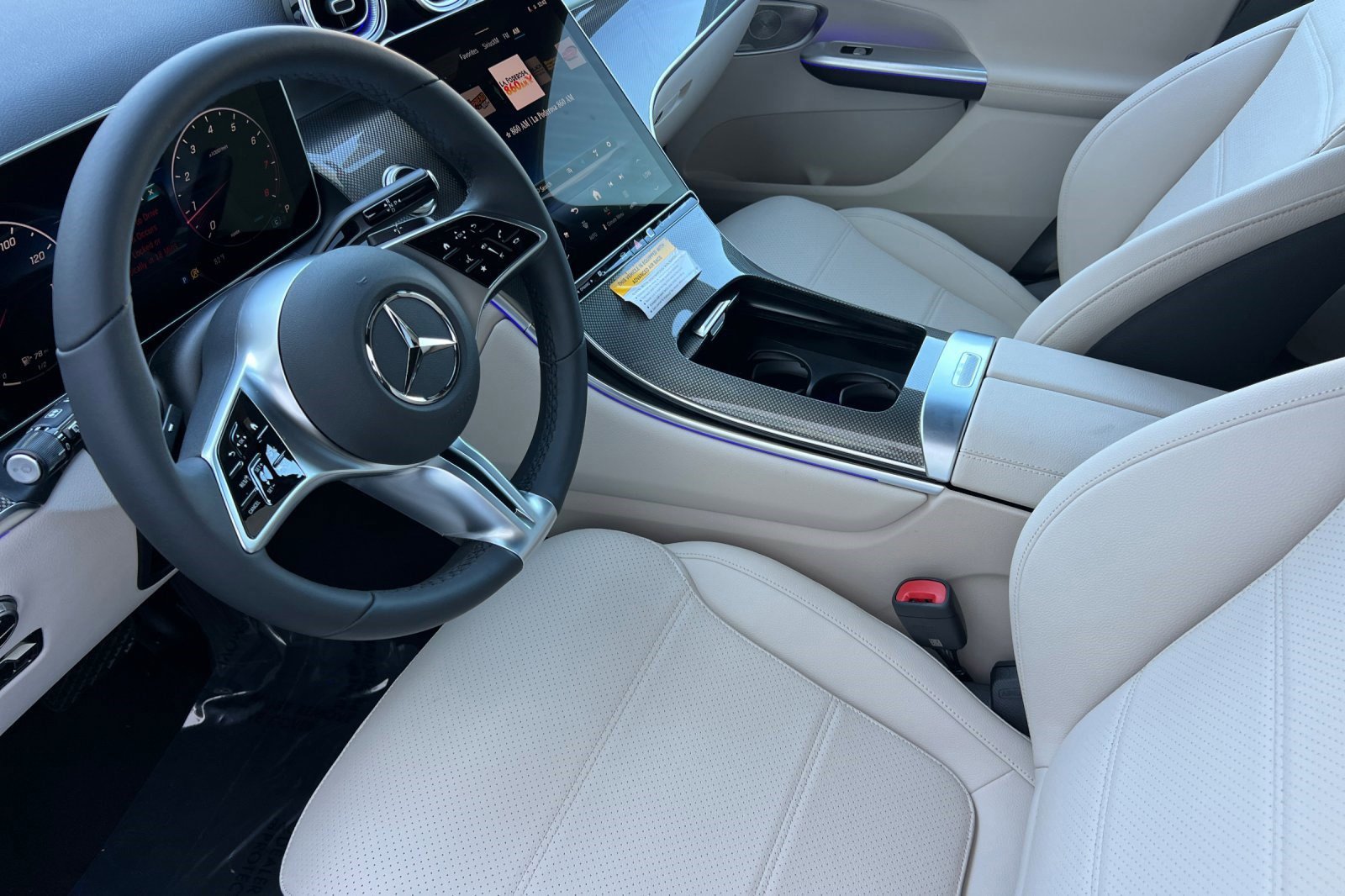 2026 Mercedes Benz GLC 300 photo 4