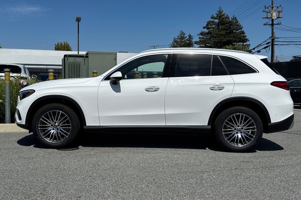 New 2027 Mercedes-Benz GLC 300 4MATIC SUV