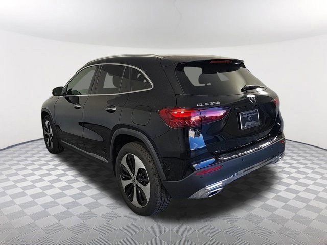 2025 Mercedes Benz GLA 250 photo 2