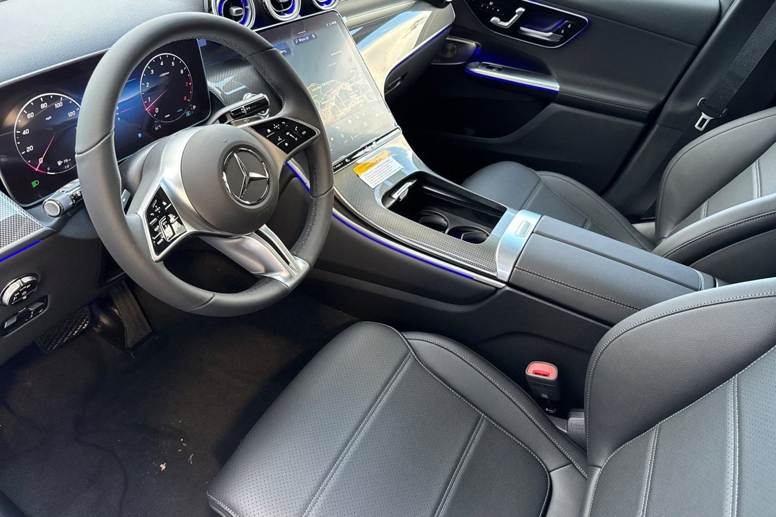 2026 Mercedes Benz GLC 300 photo 3