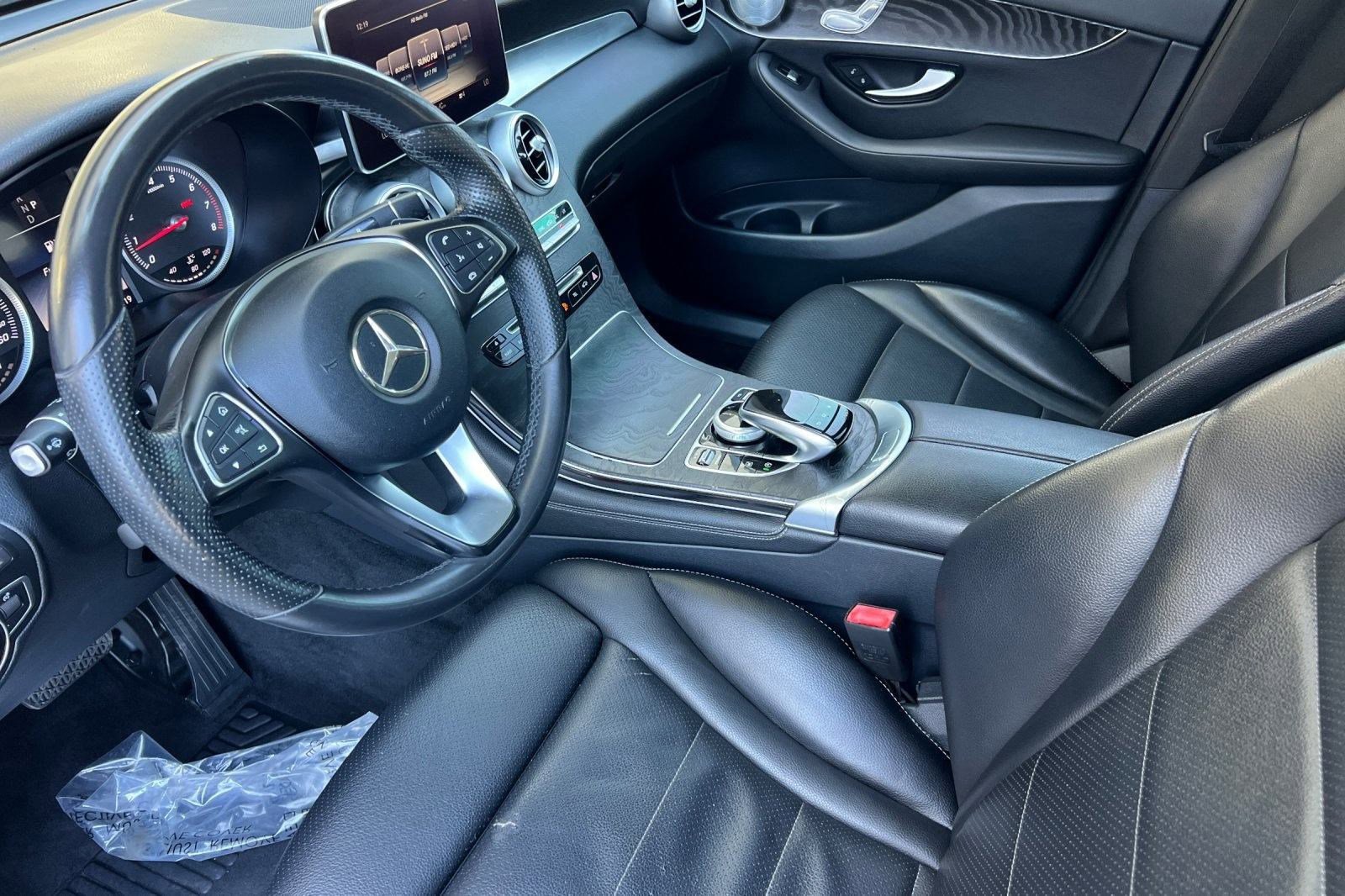 2016 Mercedes Benz GLC 300 photo 4