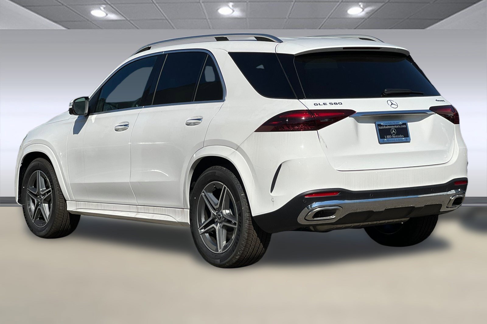2025 Mercedes Benz GLE 580 4MATIC photo 3