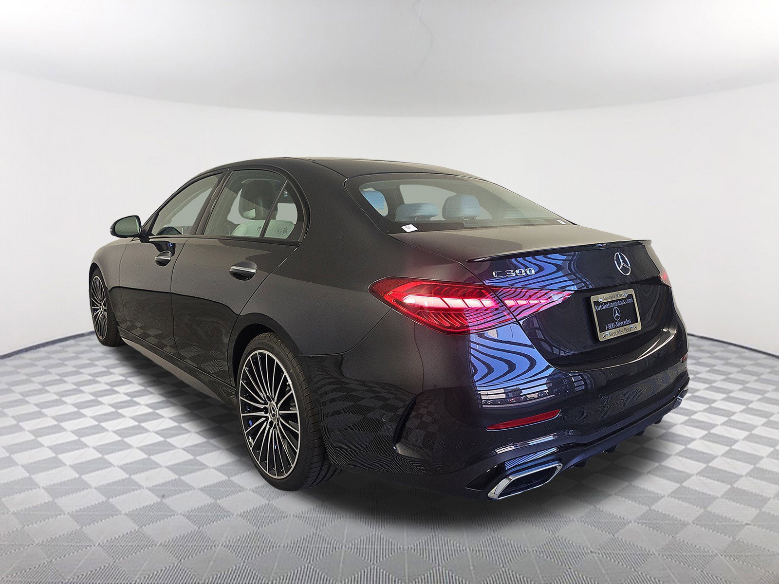 2025 Mercedes Benz C 300 Sedan photo 4