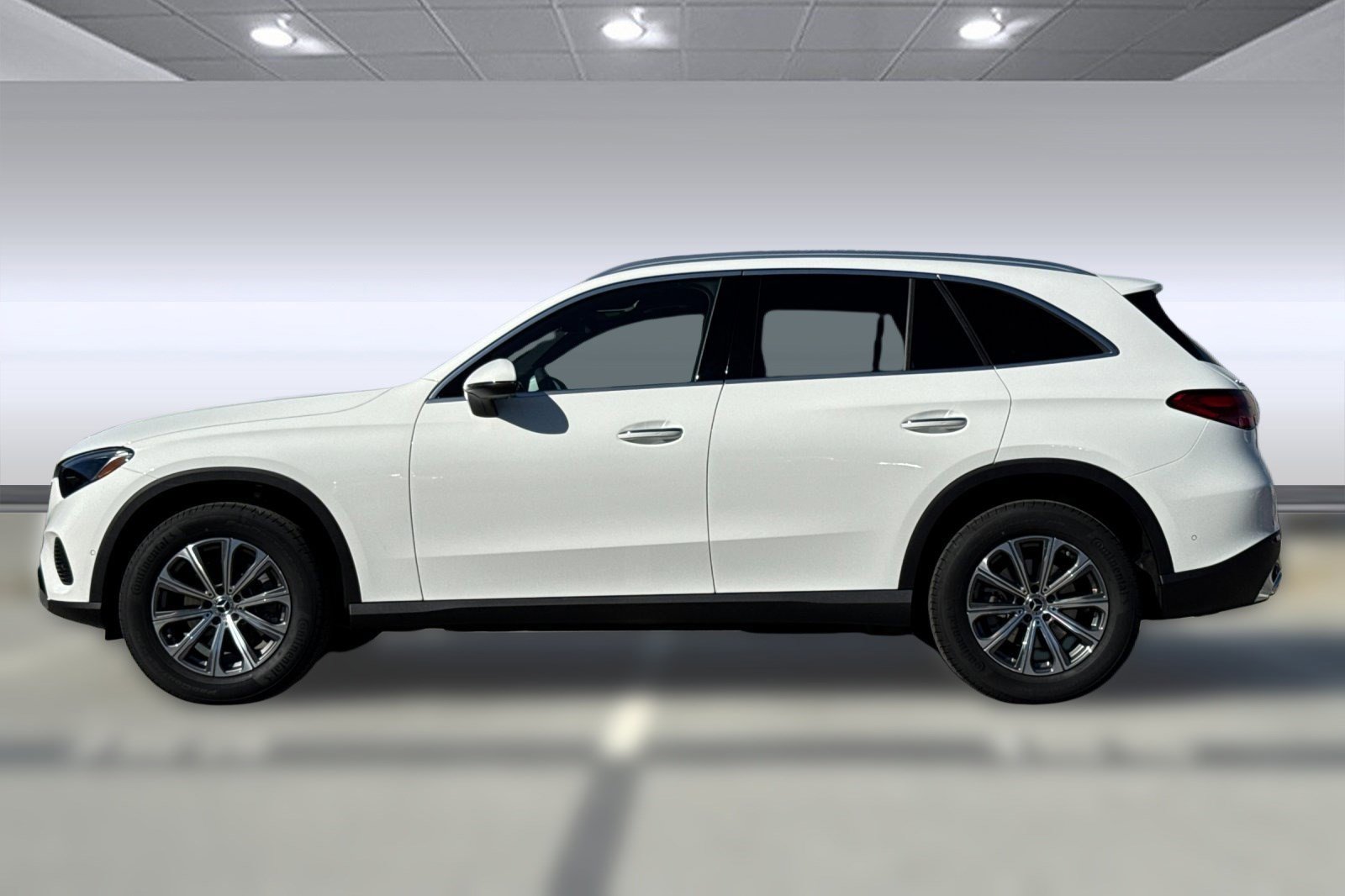 2026 Mercedes Benz GLC 300 4MATIC photo 2