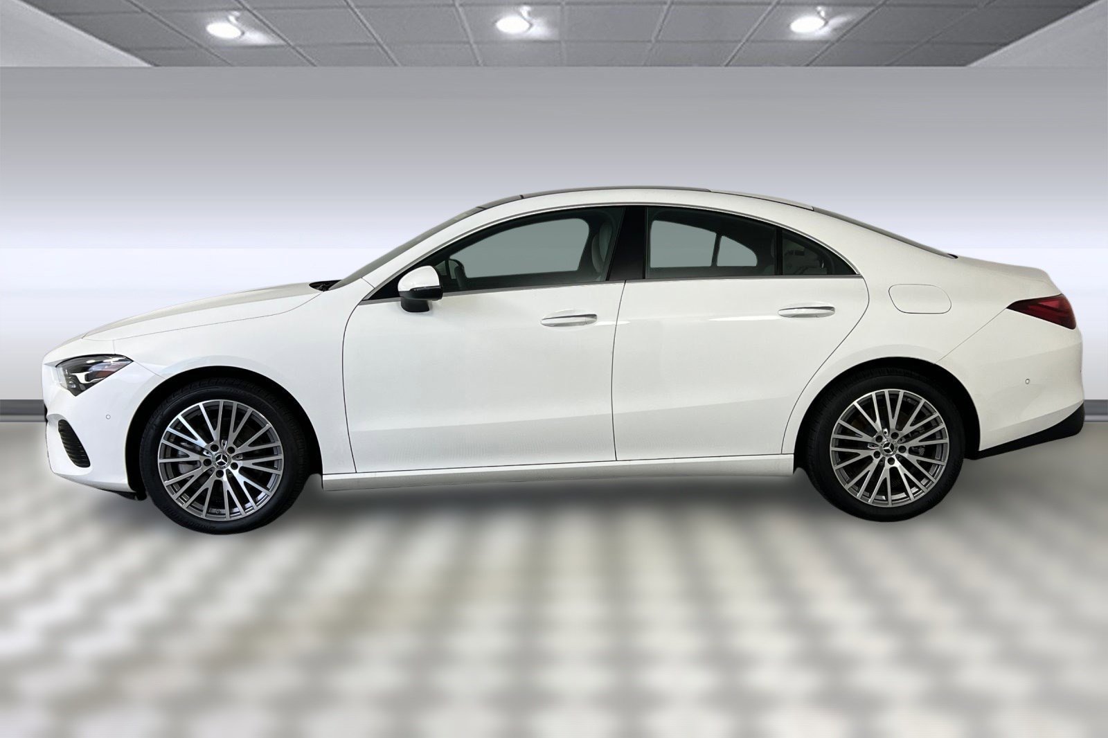 2025 Mercedes Benz CLA 250 4MATIC photo 2