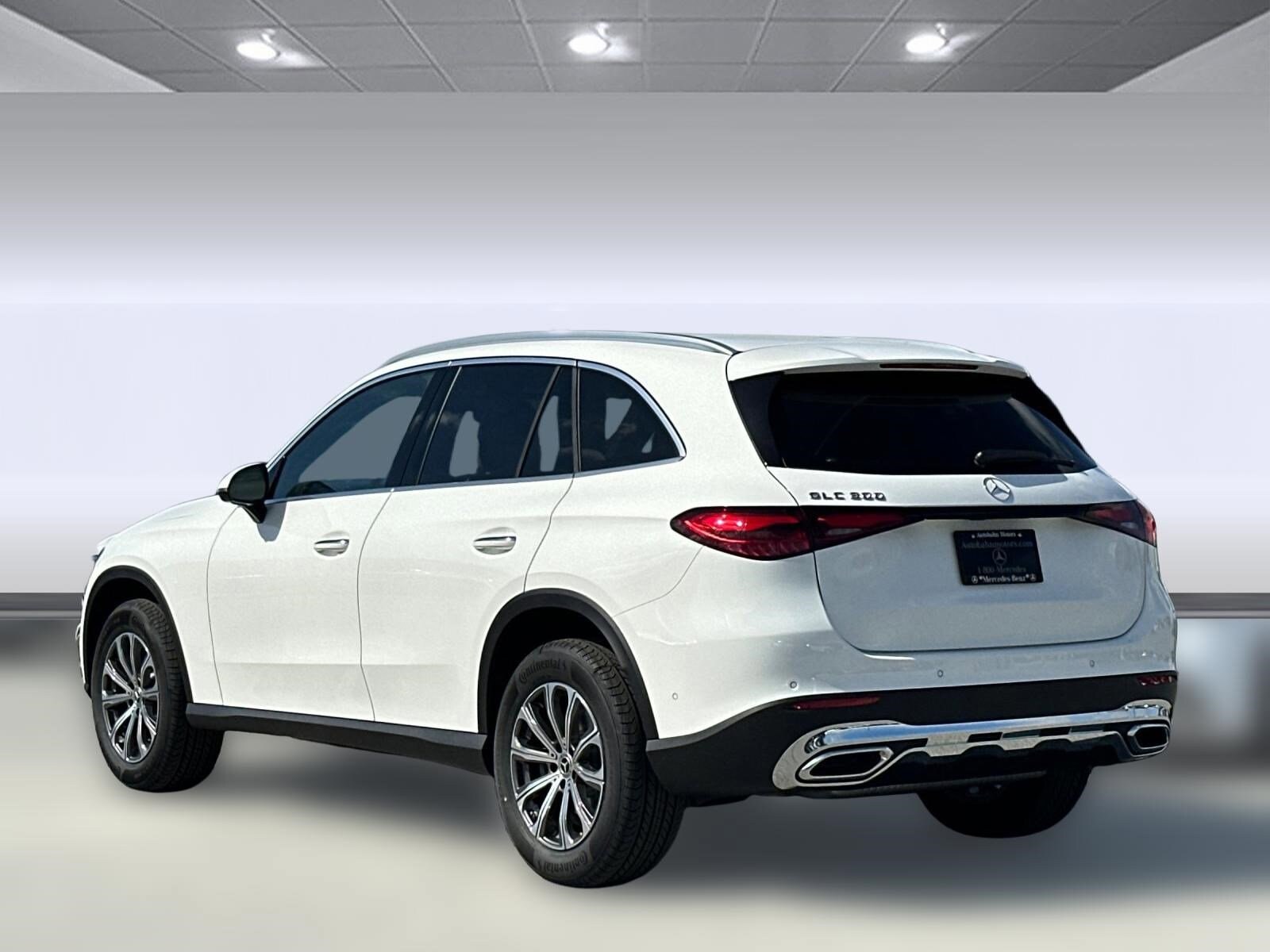 2026 Mercedes Benz GLC 300 photo 3