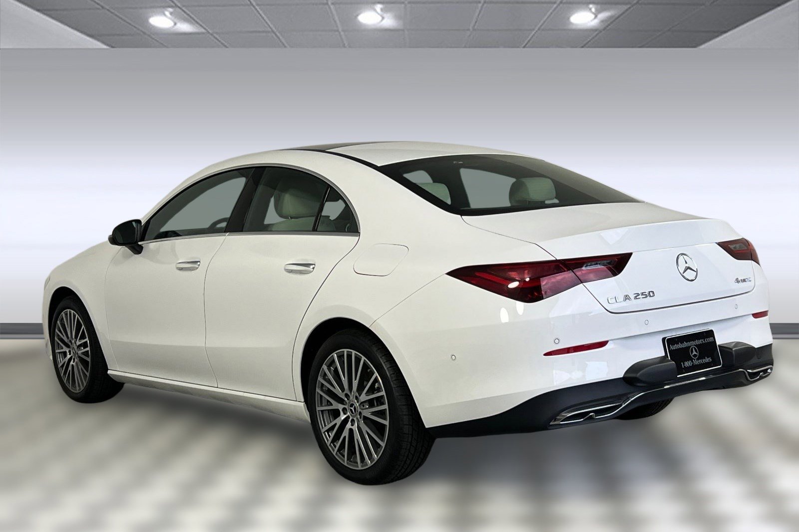 2025 Mercedes Benz CLA 250 4MATIC photo 3