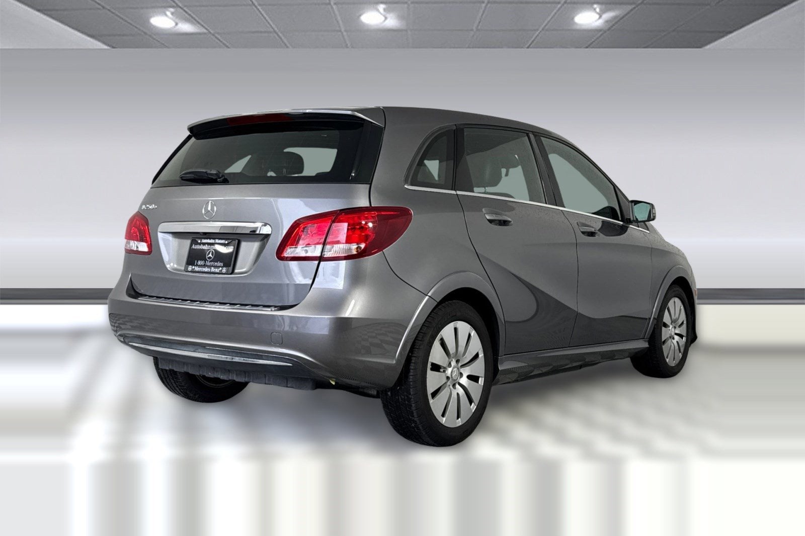 2016 Mercedes-Benz B-Class B 250e photo 3