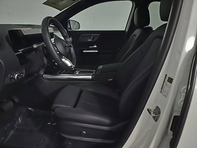 2025 Mercedes Benz GLA 250 photo 4