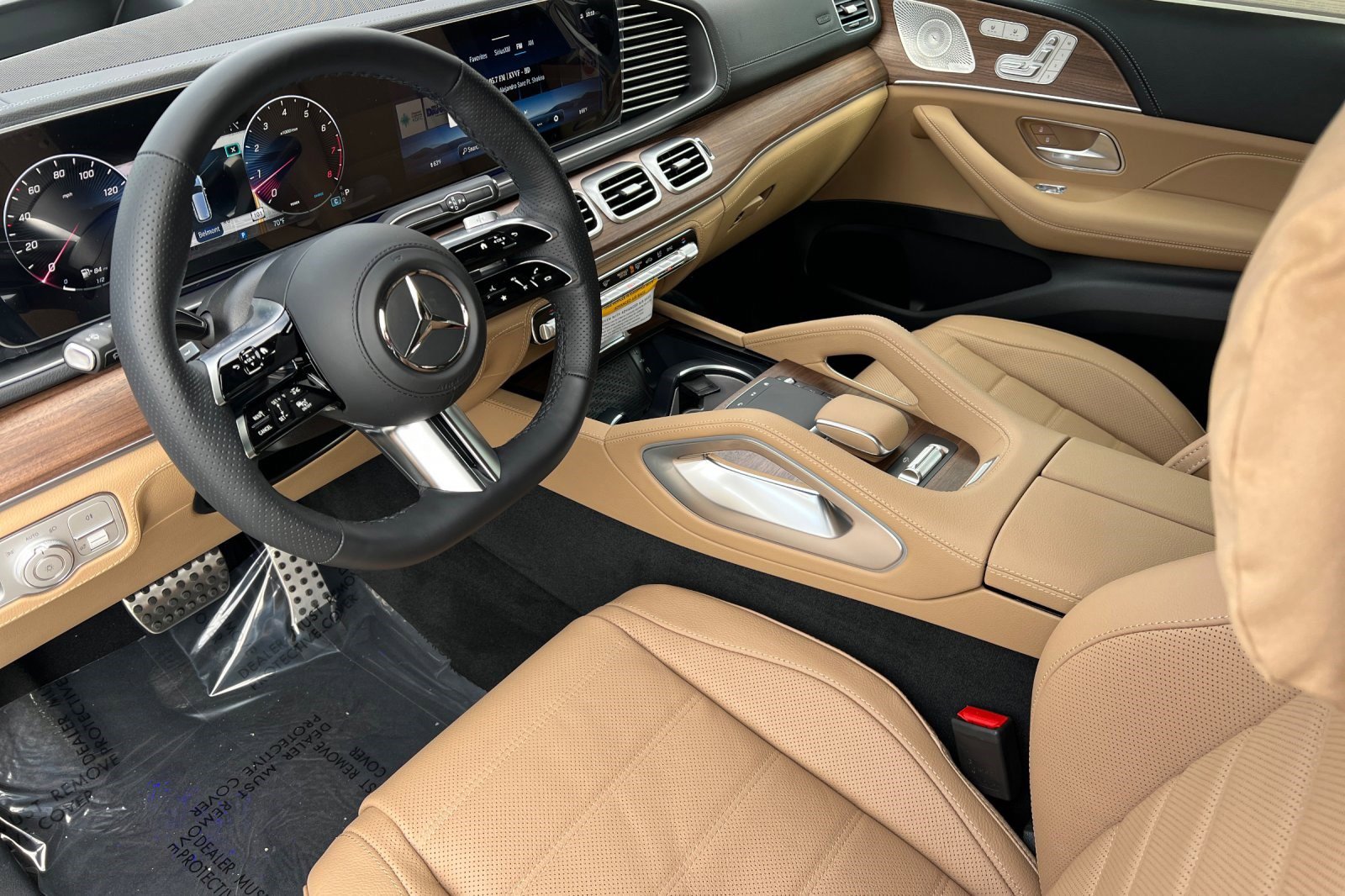 2026 Mercedes Benz GLS 580 4MATIC photo 4