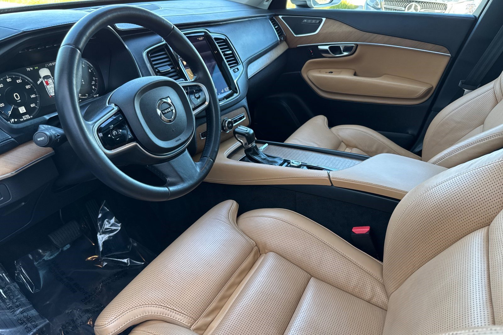 2016 Volvo XC90 Premier Plus Inscription photo 4