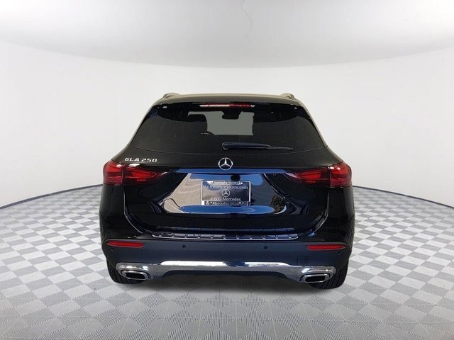 2025 Mercedes Benz GLA 250 photo 3