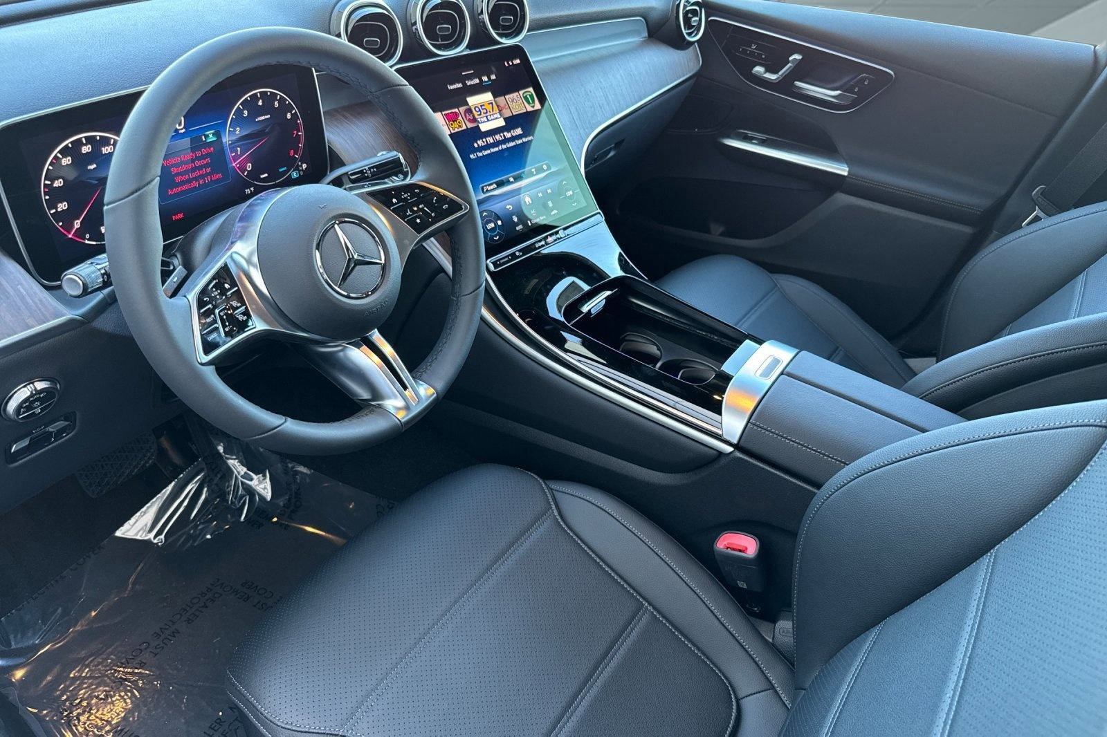 2026 Mercedes Benz GLC 300 4MATIC photo 4